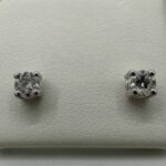 Brincos Ponto de Luz Davite & Delucchi em Ouro 18K com Diamantes